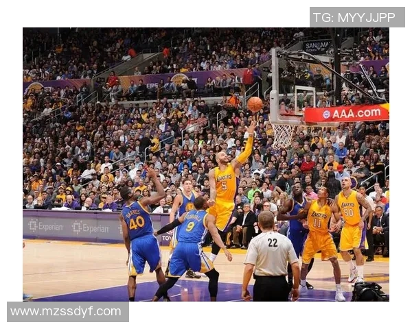 1月19日湖人对勇士精彩回放全程回顾与赛后分析